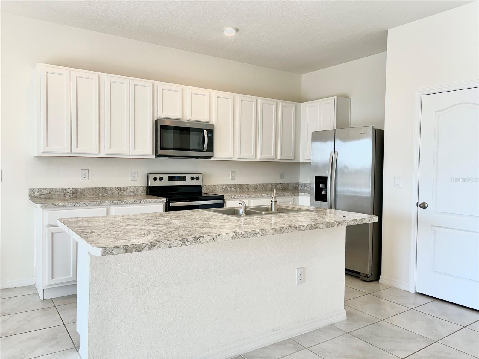 401 Feltrim Reserve Blvd Property Photo 2