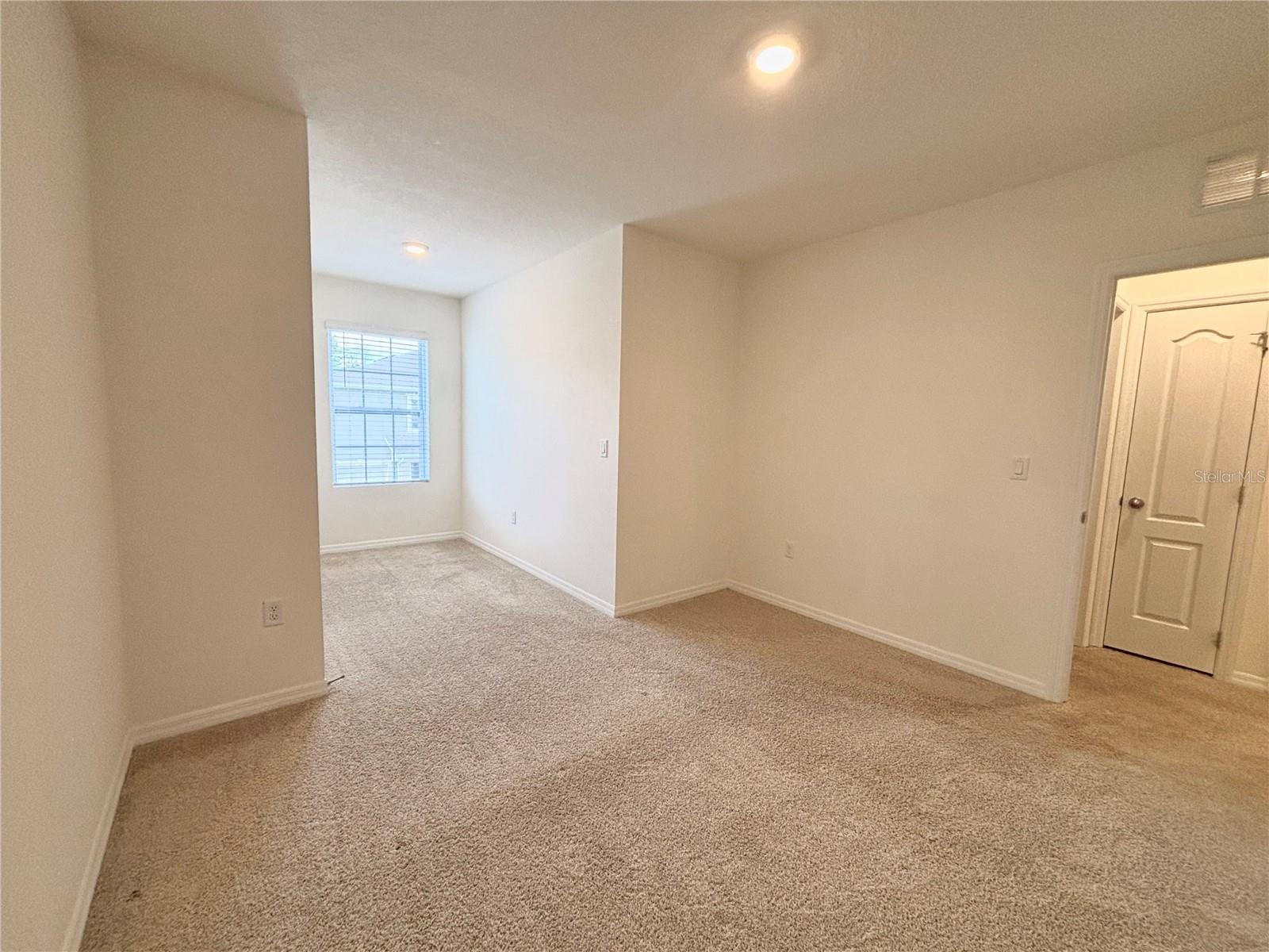 401 Feltrim Reserve Blvd Property Photo 12