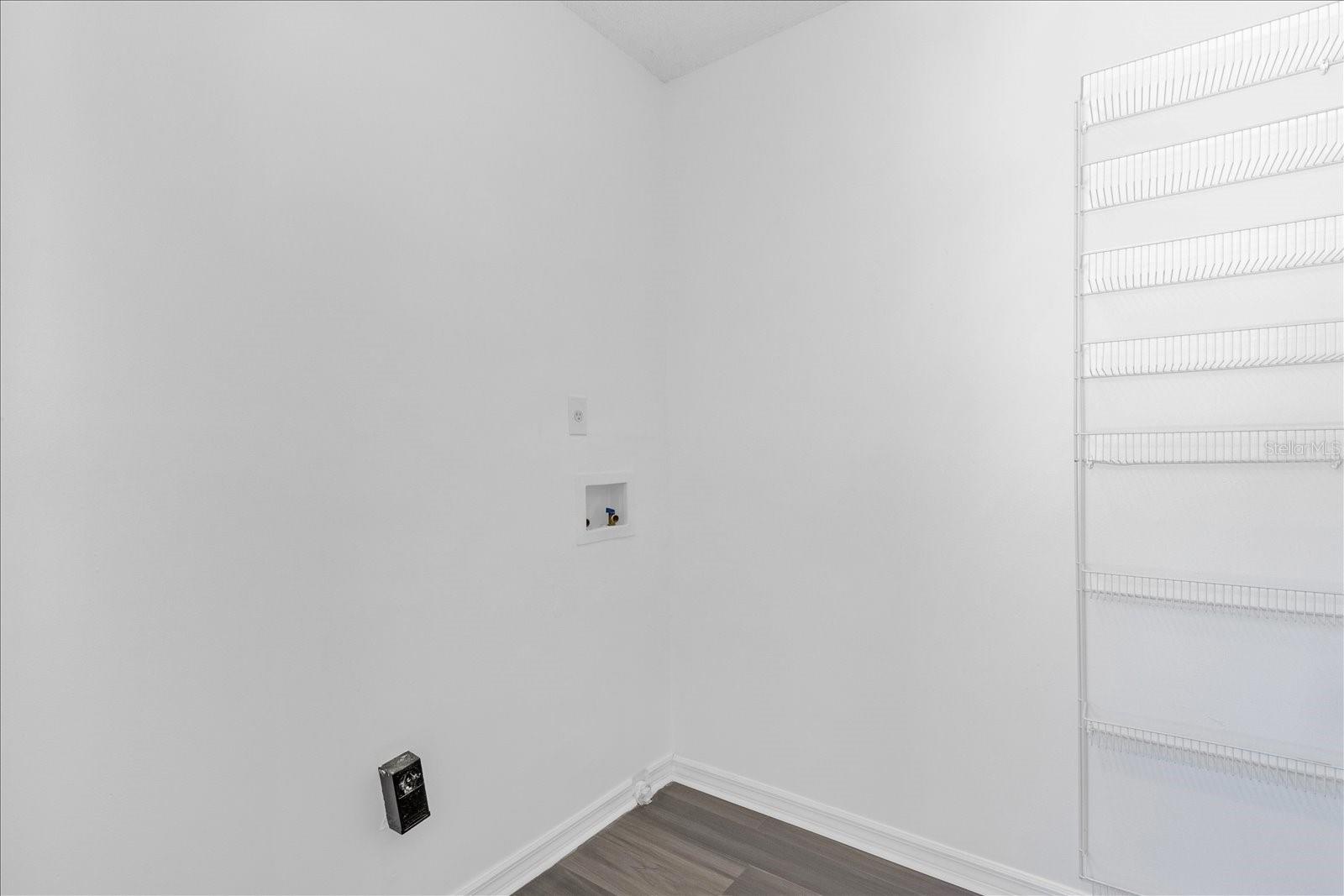 9011 Chapman Oak Ct Property Photo 12
