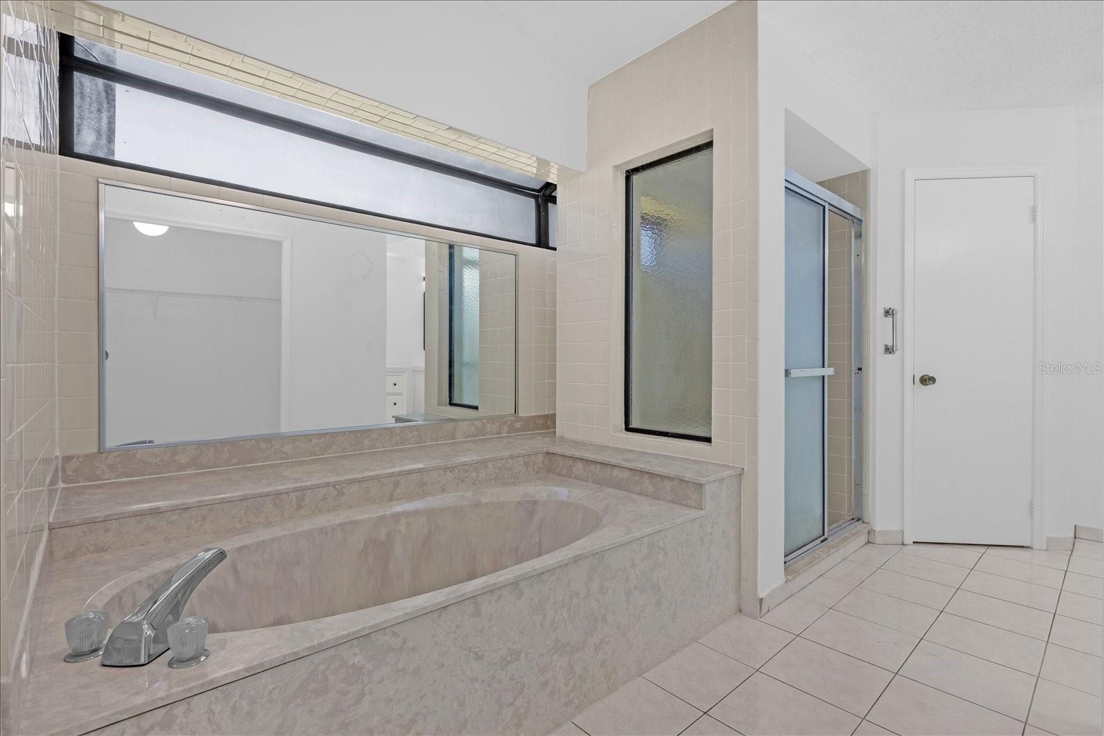 9011 Chapman Oak Ct Property Photo 14