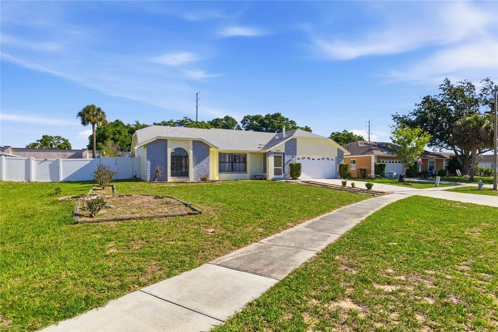 7771 Indian Ridge Trl N Property Photo 3