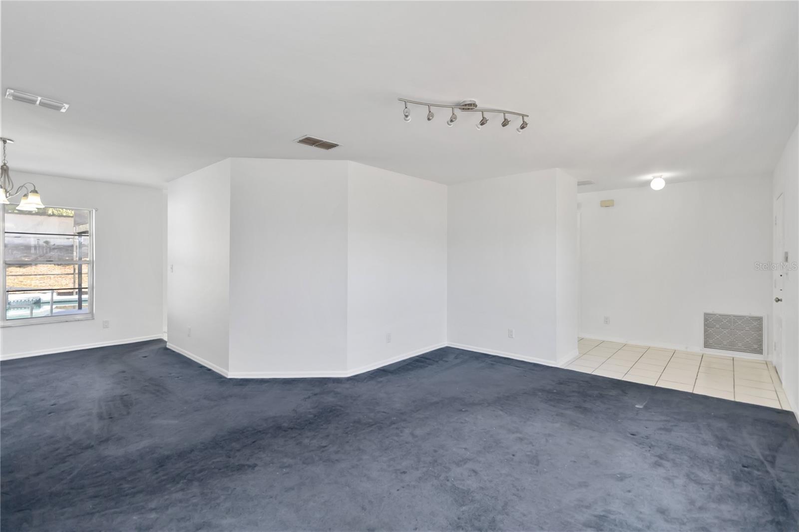 7771 Indian Ridge Trl N Property Photo 9
