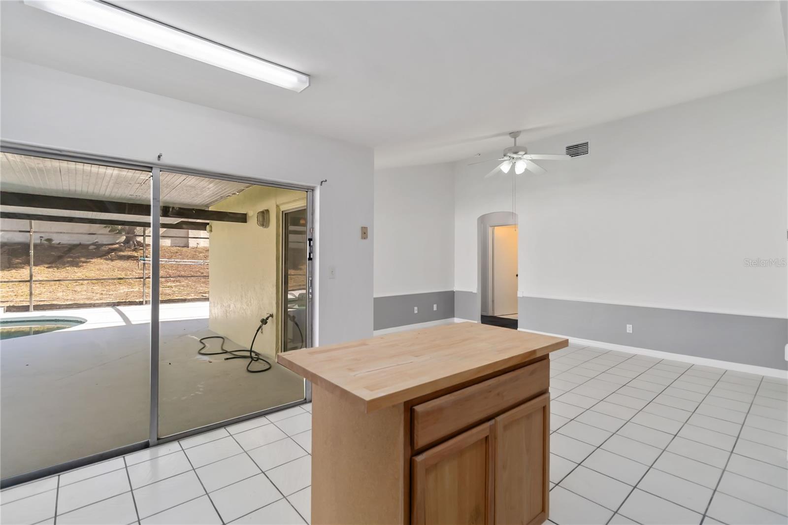 7771 Indian Ridge Trl N Property Photo 14