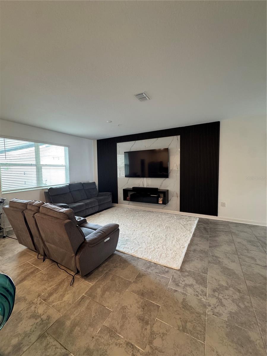 11924 Boldface Dr Property Photo 3