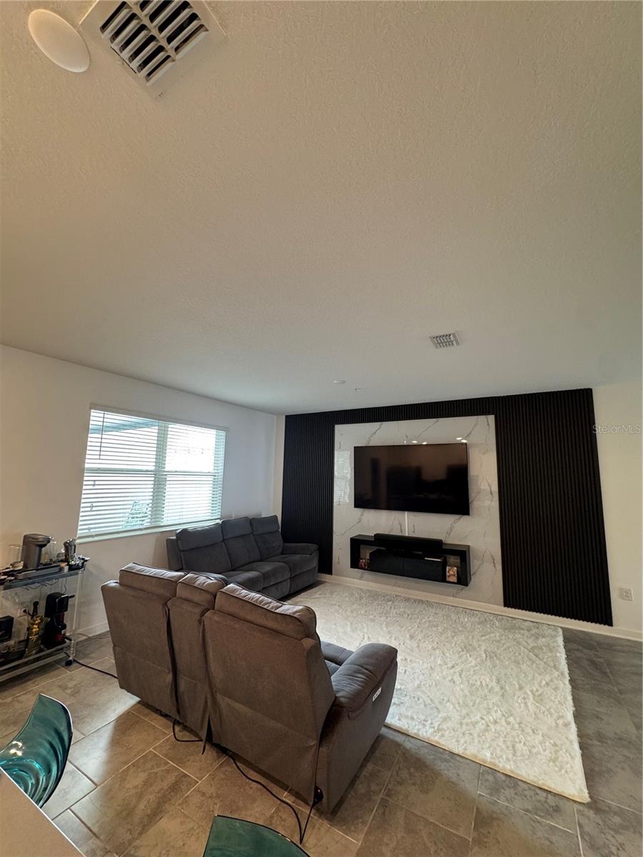 11924 Boldface Dr Property Photo 5