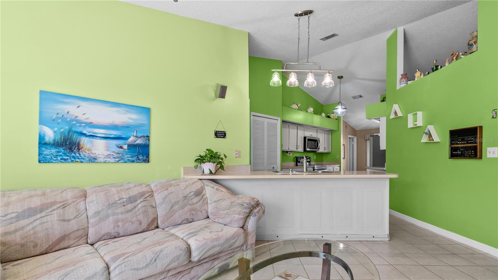 3320 Pineridge Cir Property Photo 4