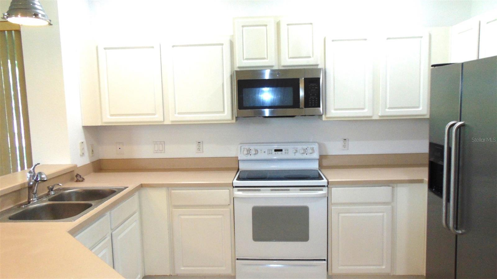 3807 Beacon Ridge Way Property Photo 7
