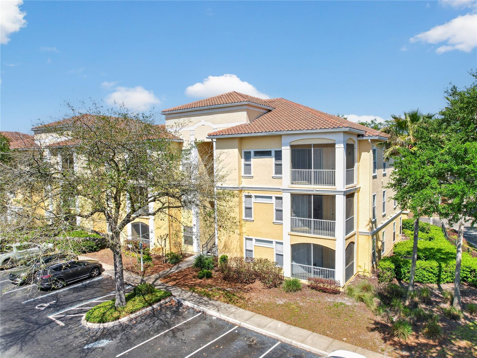 1100 LAKE SHADOW CIR #2307