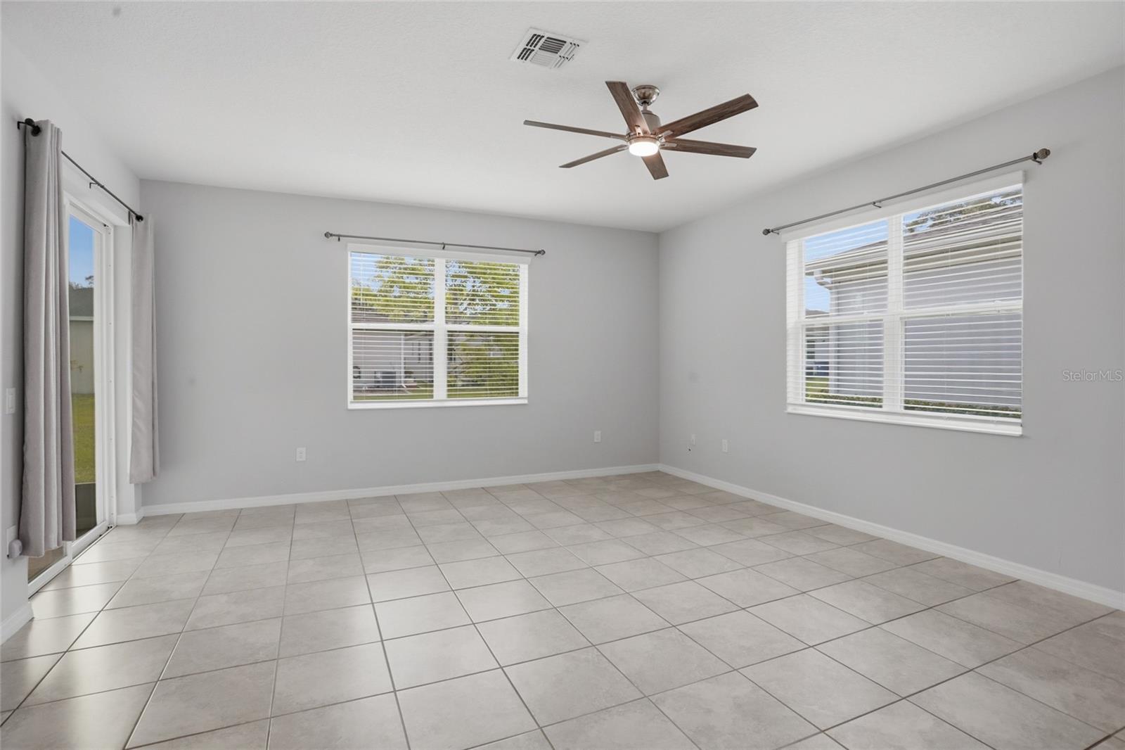 1841 Overcup Ave Property Photo 7