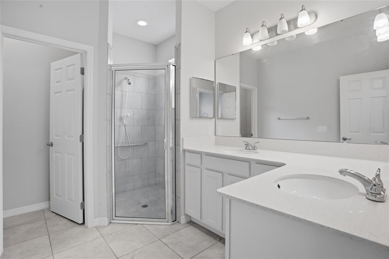 1841 Overcup Ave Property Photo 18