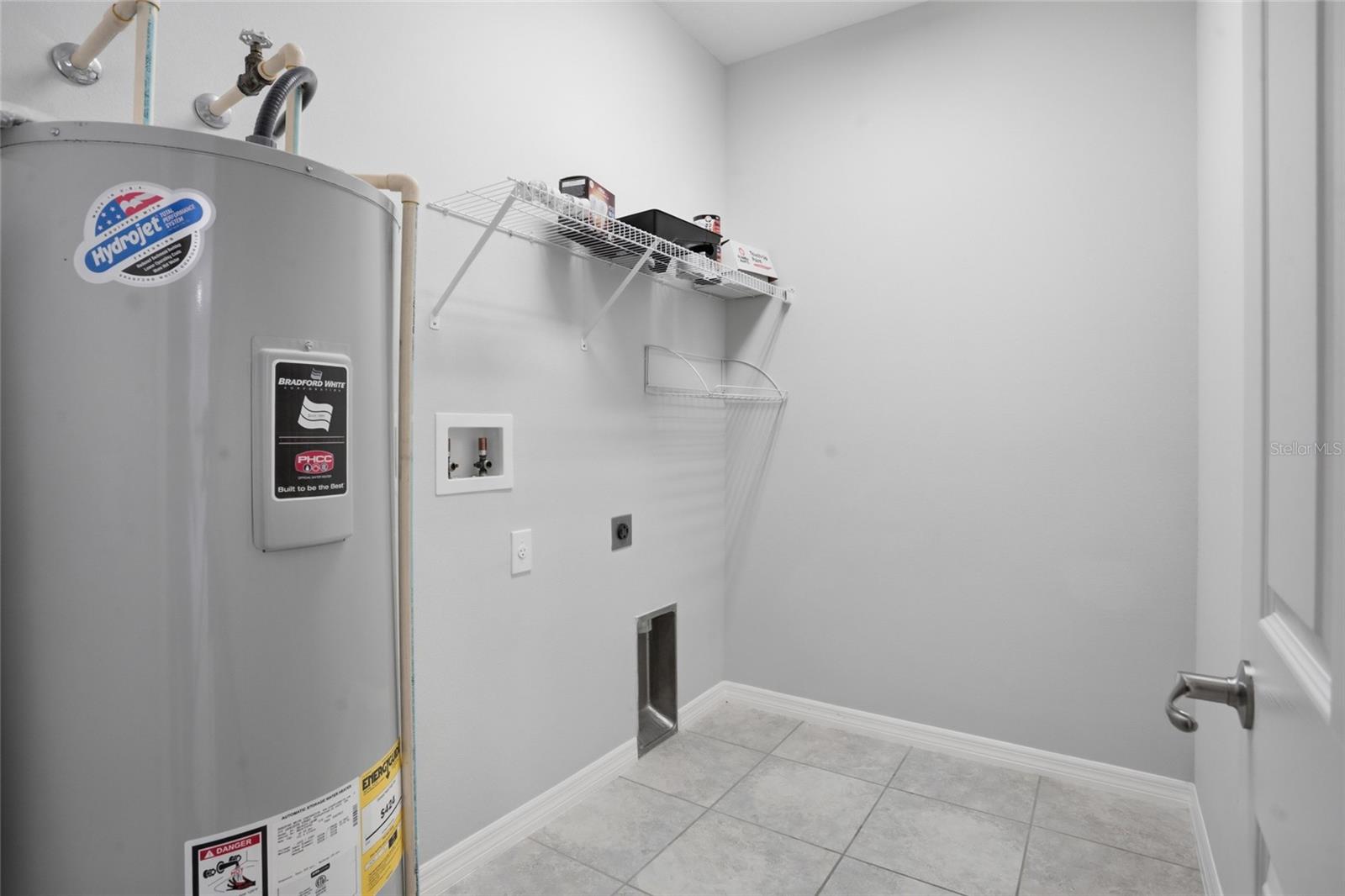 1841 Overcup Ave Property Photo 21