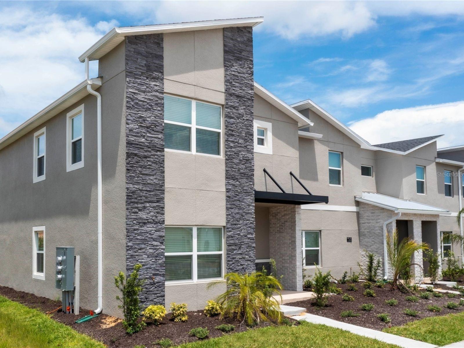 1176 Challenge Dr Property Photo 1