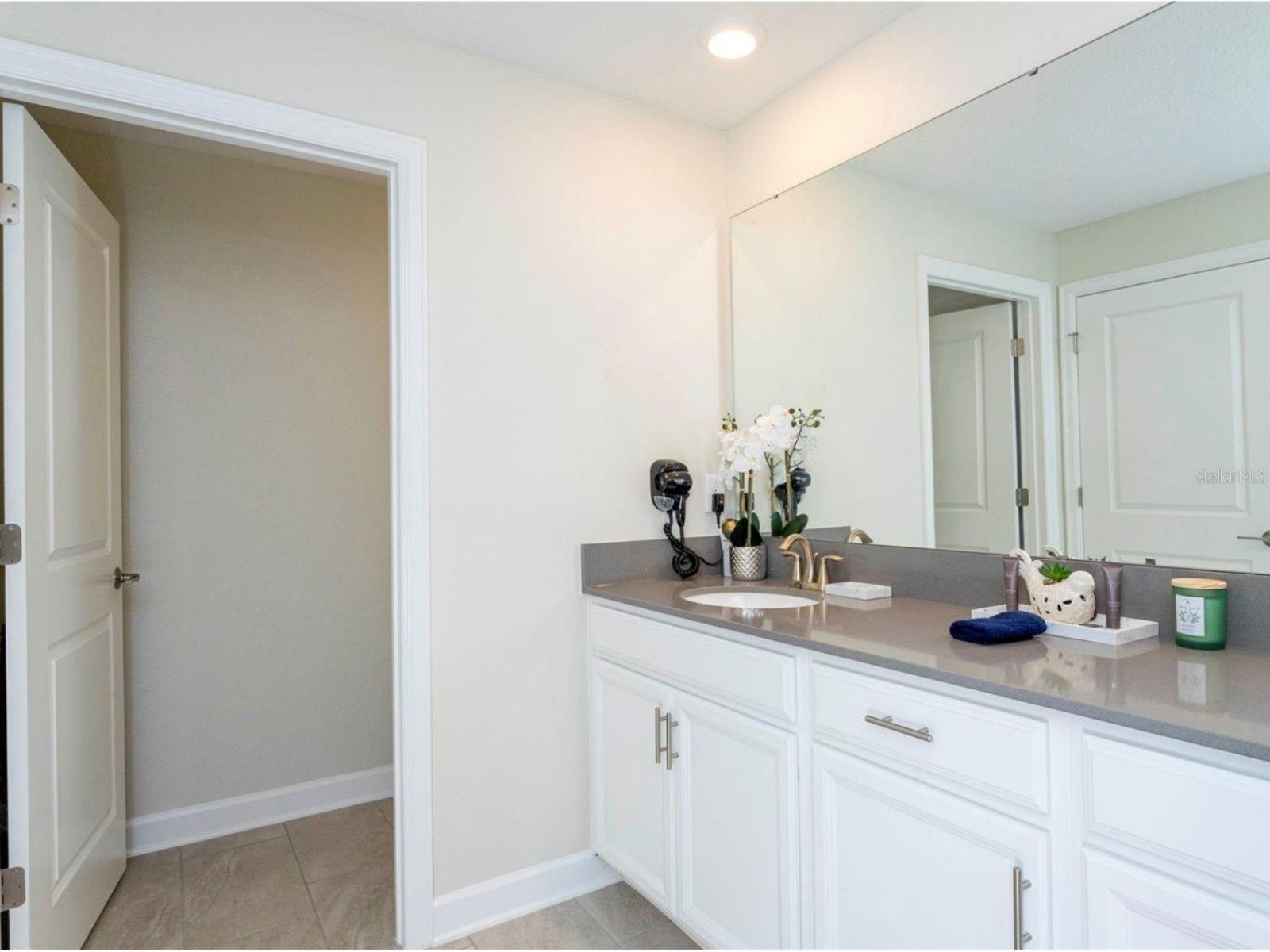 1176 Challenge Dr Property Photo 43