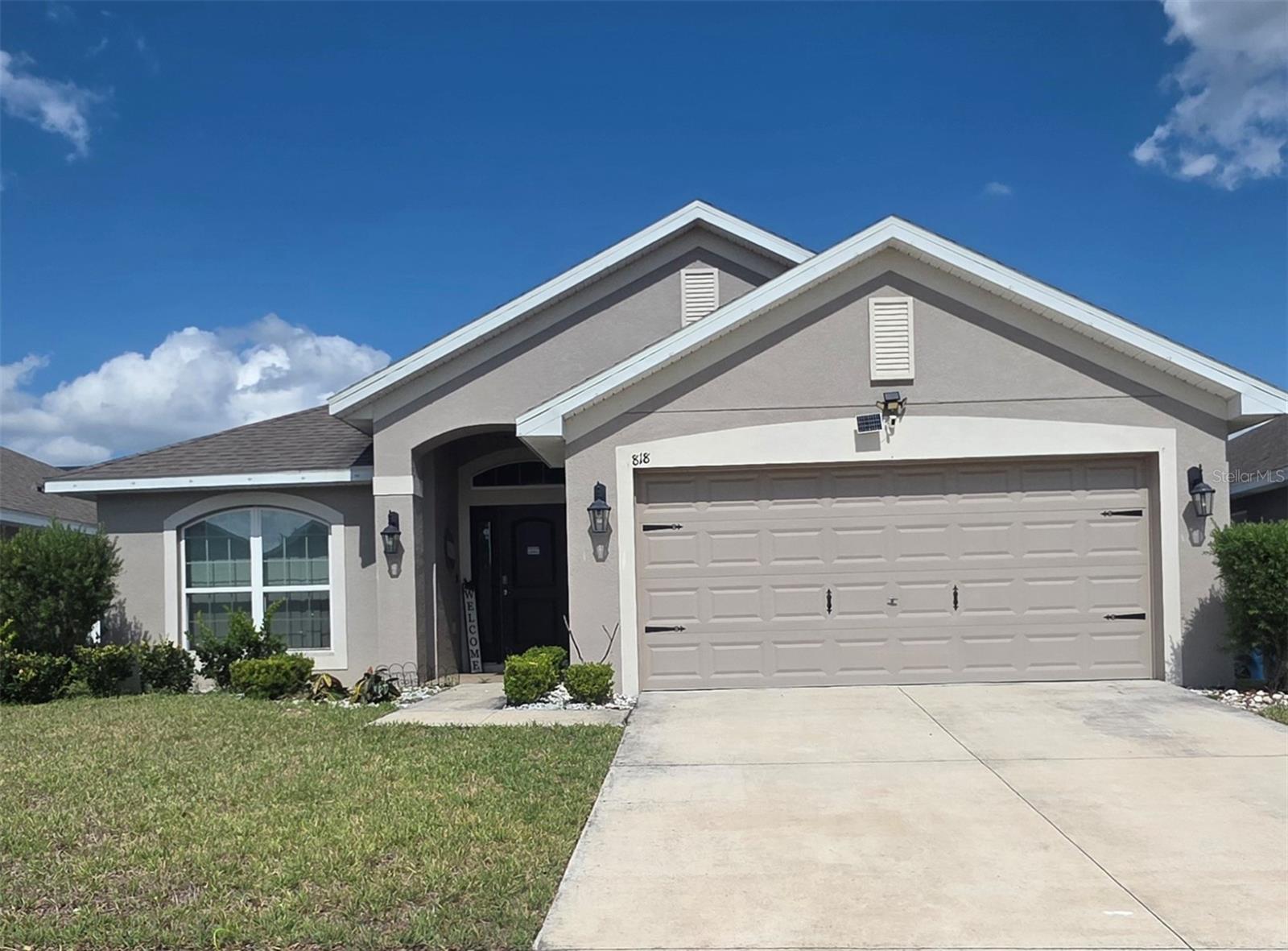 818 Landmark Hills Dr Property Photo 1