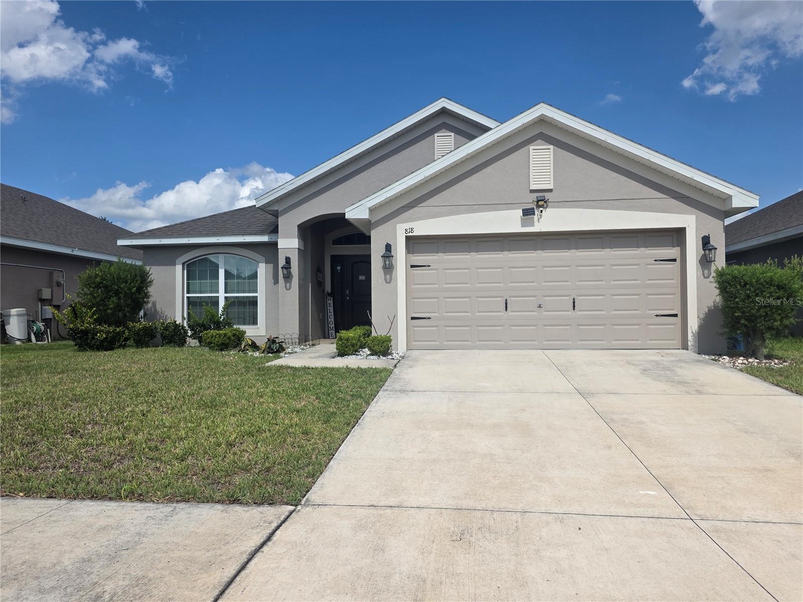 818 Landmark Hills Dr Property Photo 3