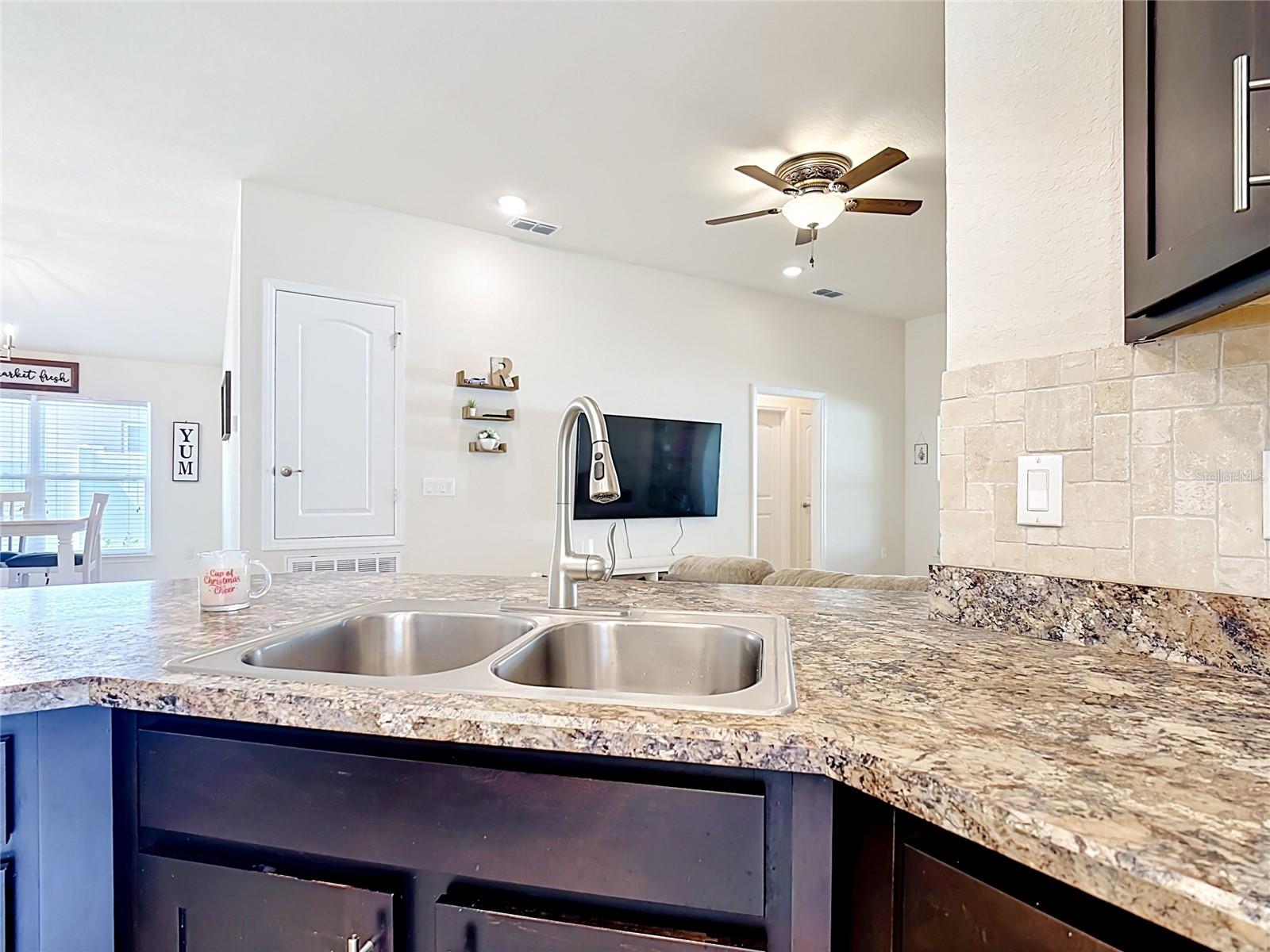 818 Landmark Hills Dr Property Photo 20