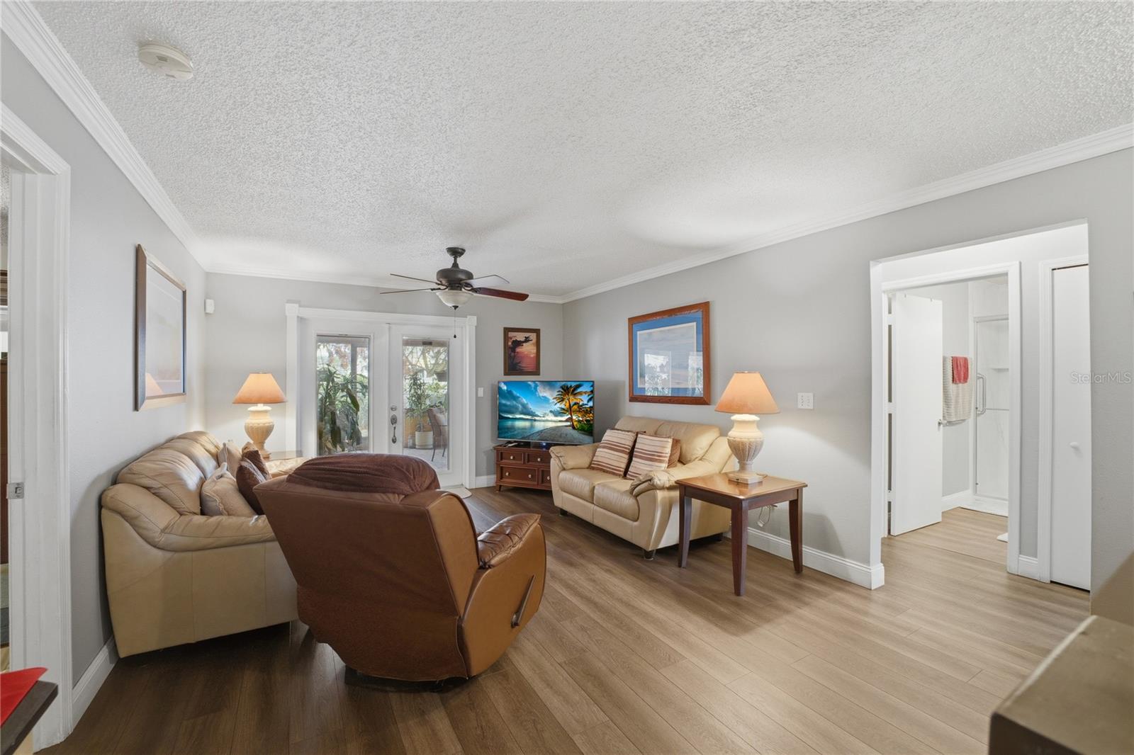 675 Basingstoke Ct Property Photo 8
