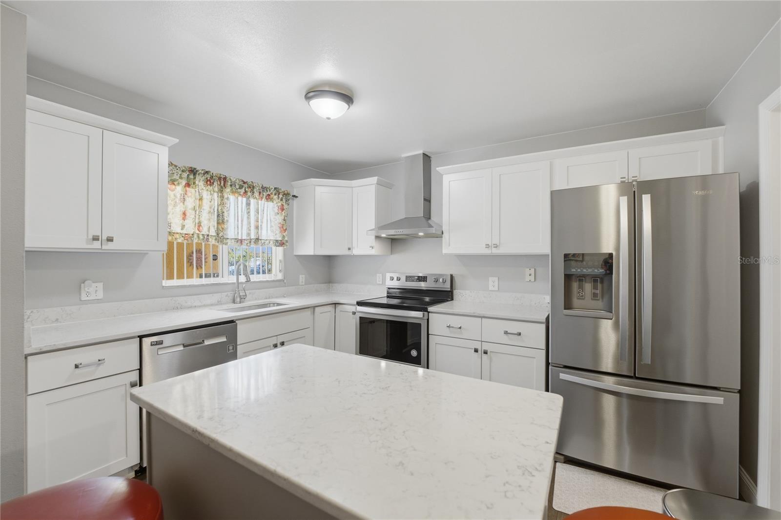 675 Basingstoke Ct Property Photo 15