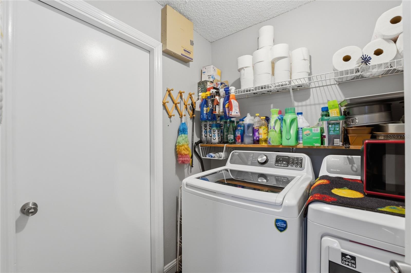 675 Basingstoke Ct Property Photo 18