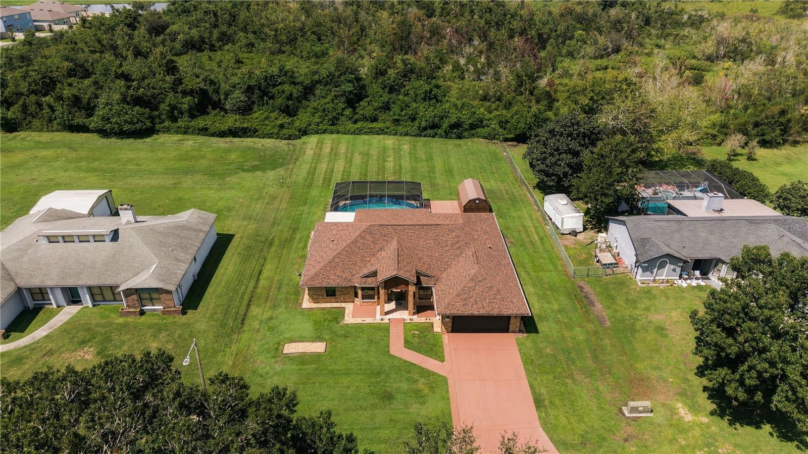 2220 Emperor Dr Property Photo 3