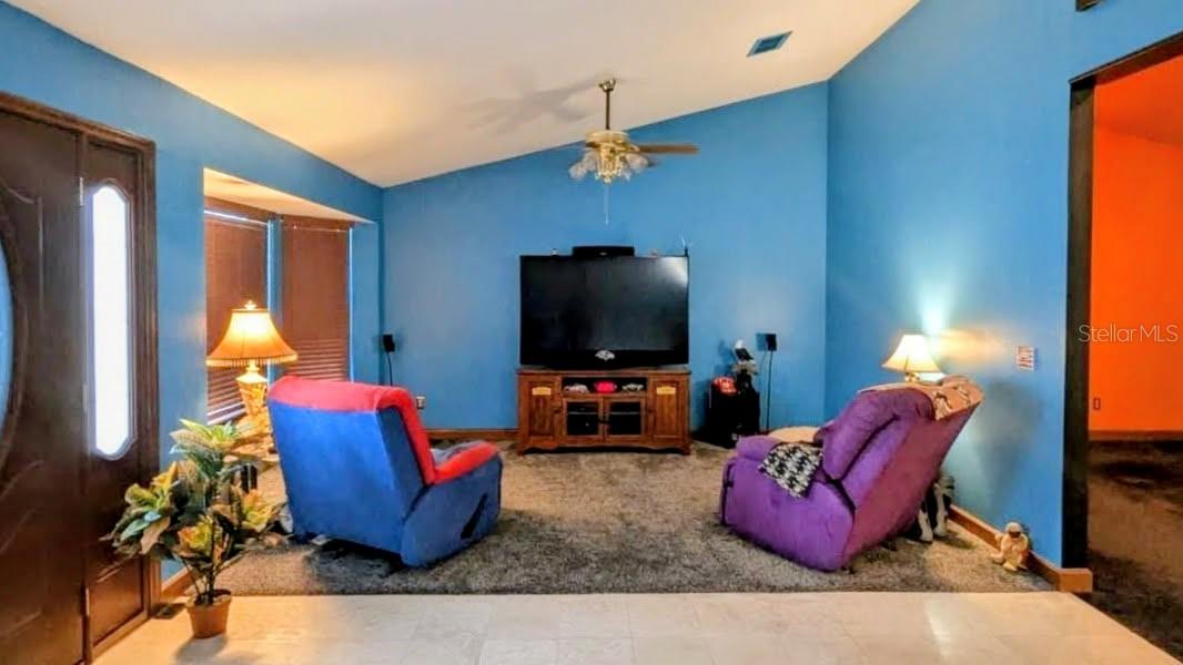 2220 Emperor Dr Property Photo 6