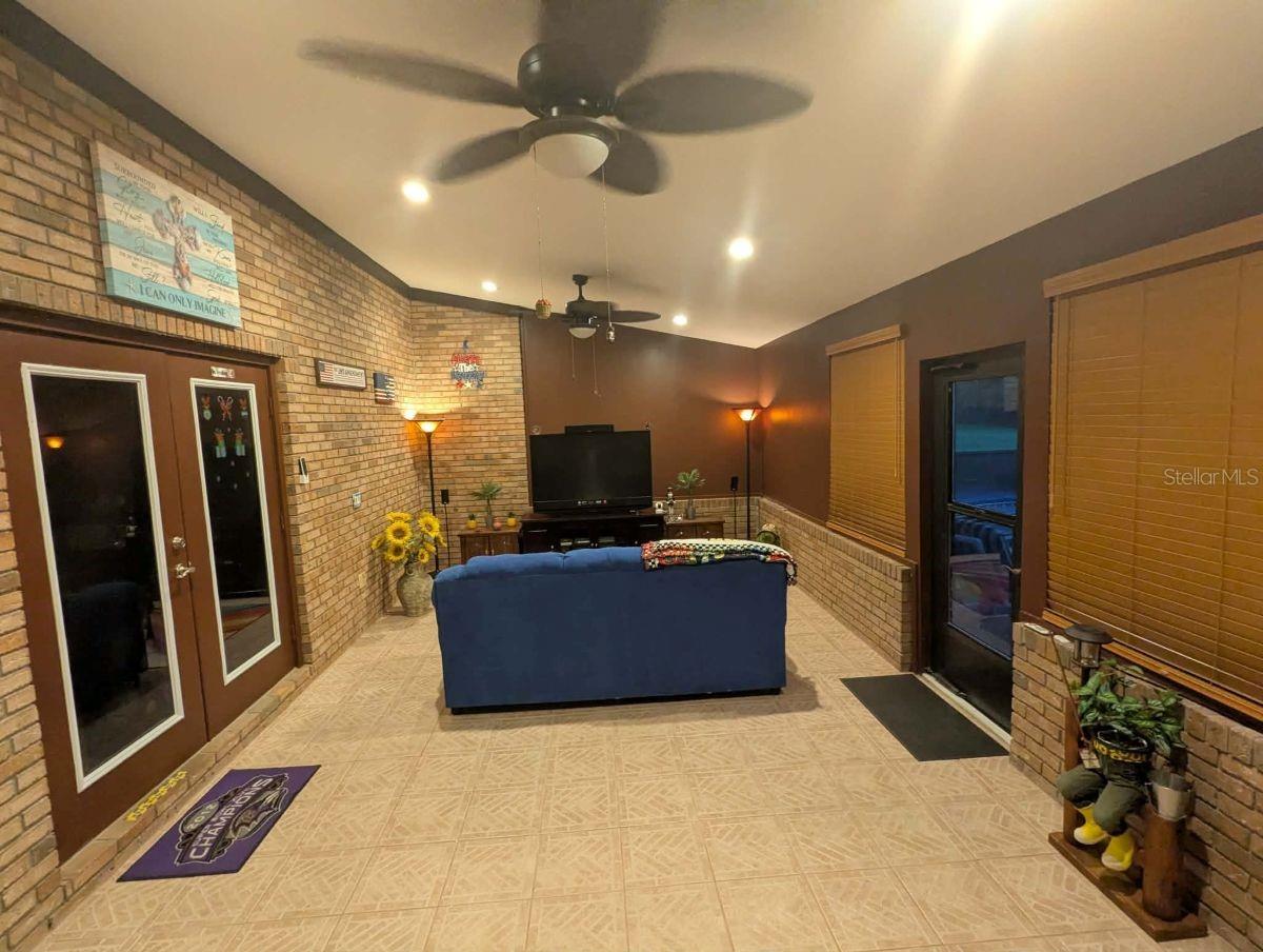 2220 Emperor Dr Property Photo 10