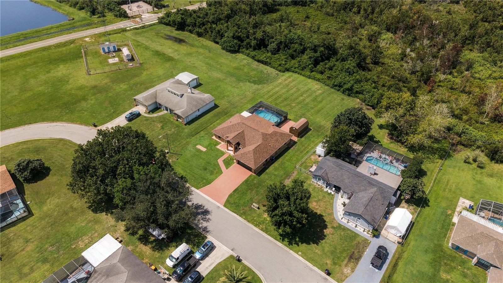 2220 Emperor Dr Property Photo 41