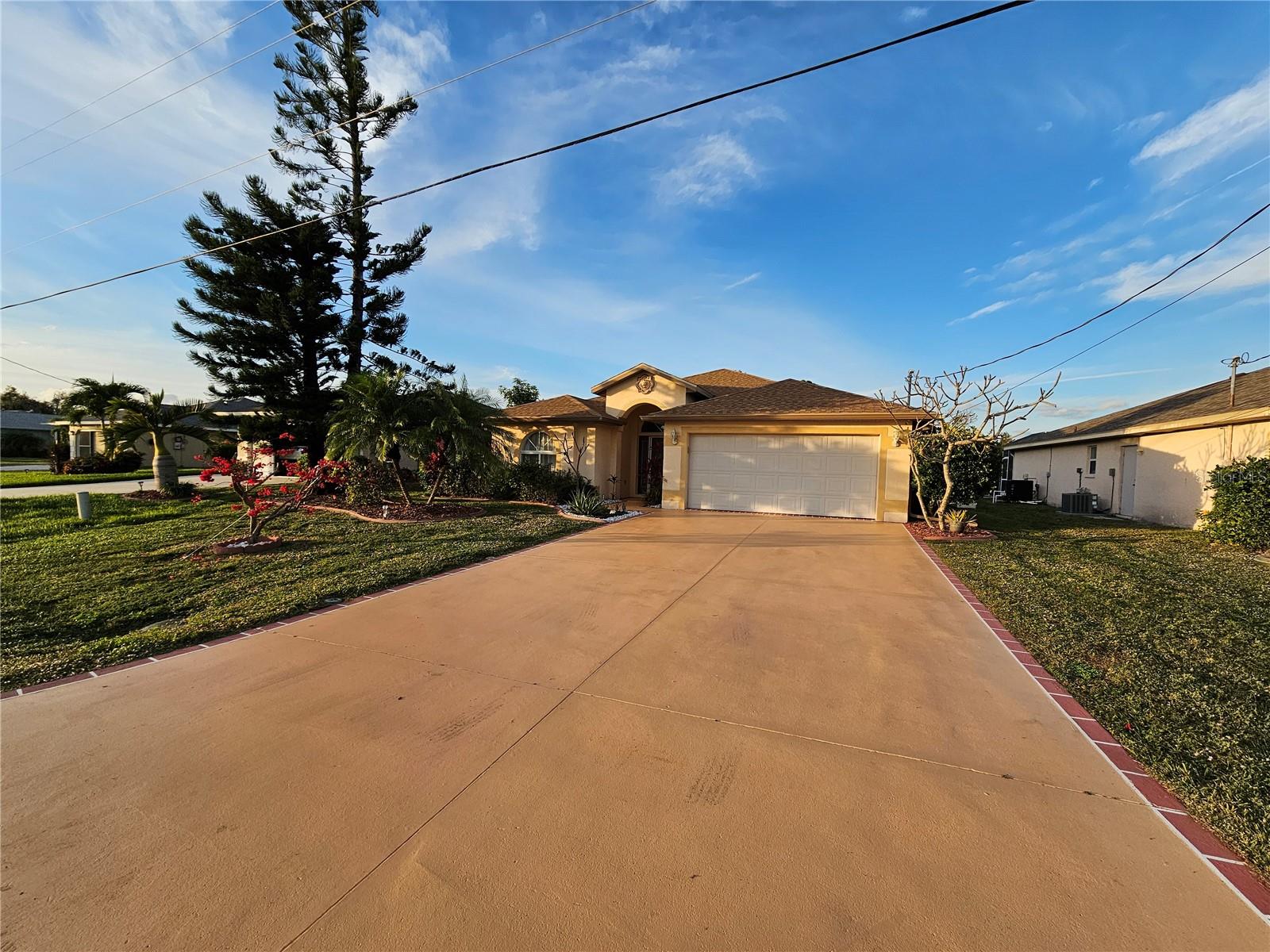 114 Albatross Rd Property Photo 2