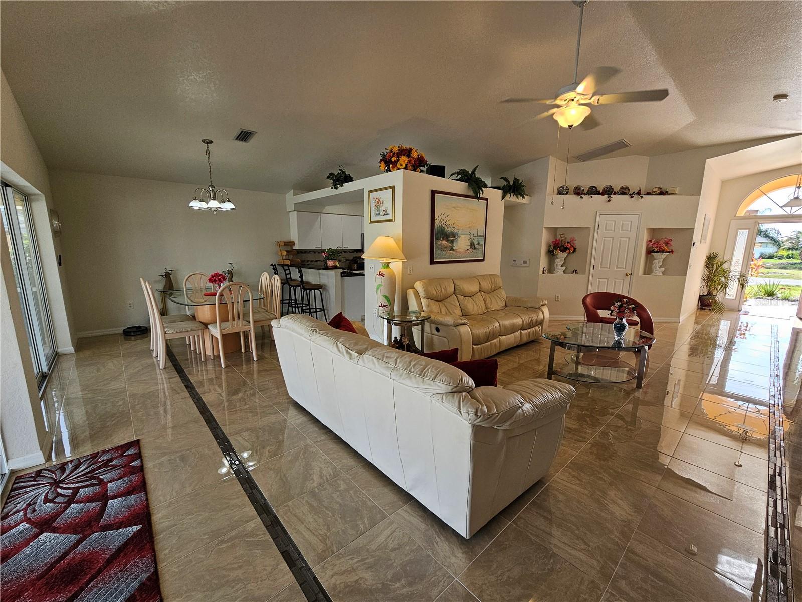 114 Albatross Rd Property Photo 8