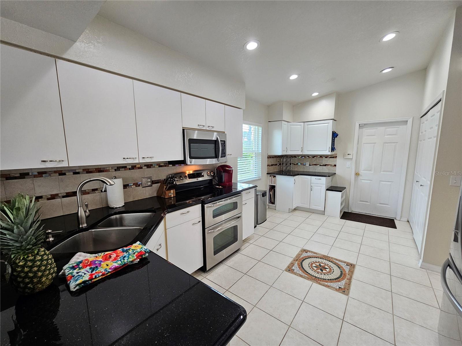 114 Albatross Rd Property Photo 14