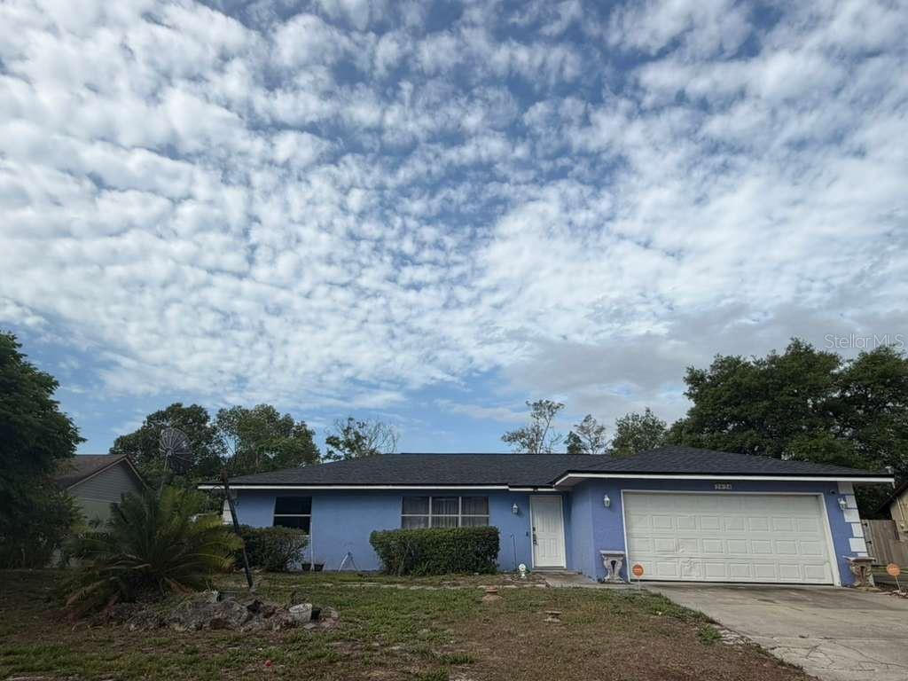 2824 W Huron Drive Property Photo 1
