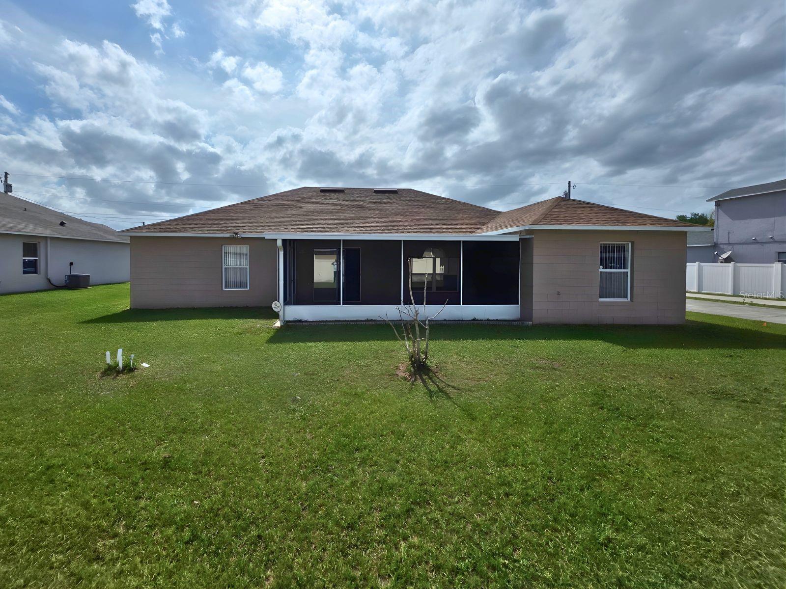 907 Stockport Dr Property Photo 18
