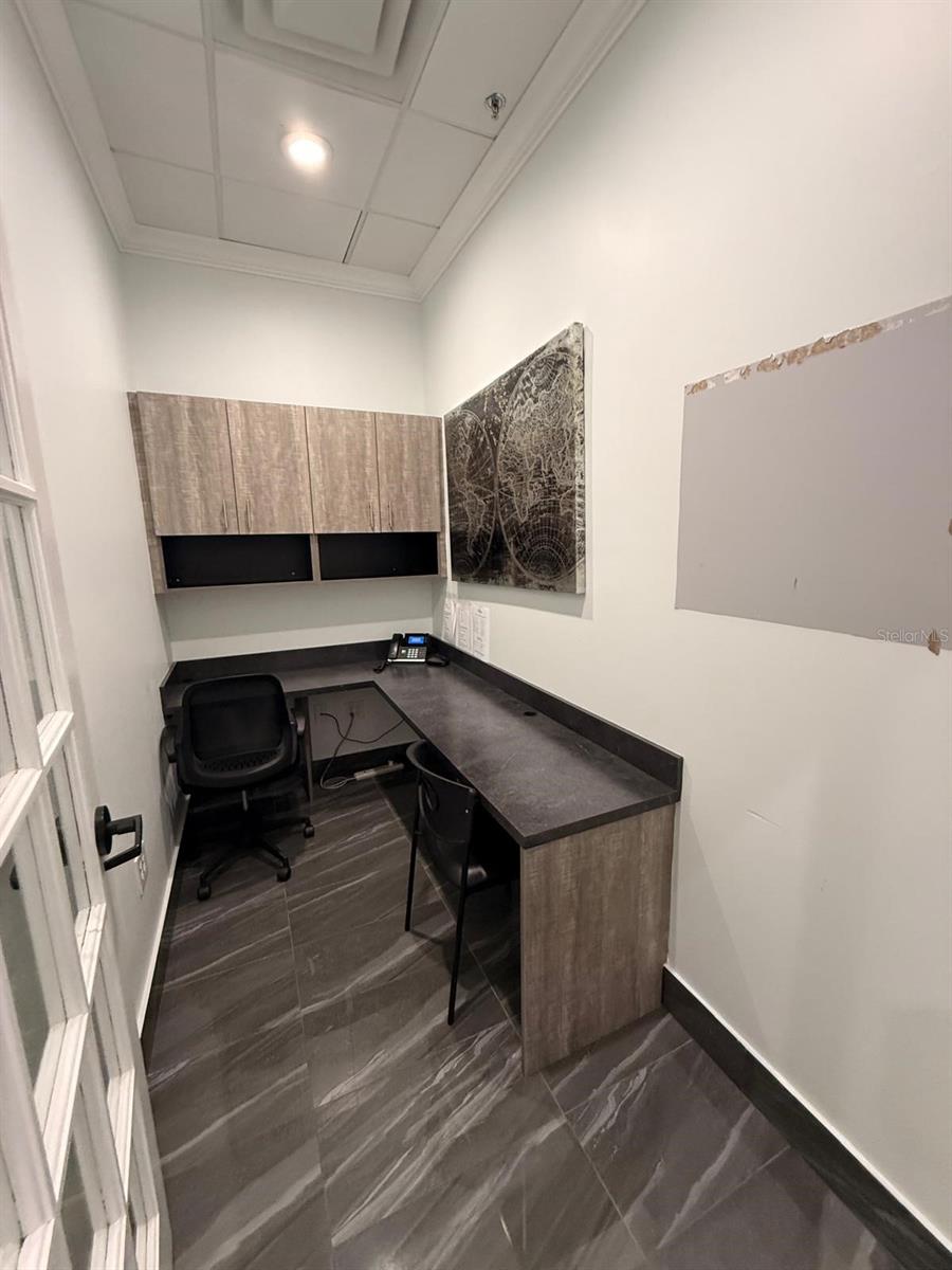 7901 Kingspointe Pkwy #19 #office 3 Property Photo 3