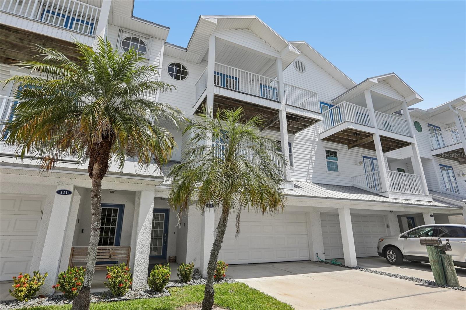 113 Yacht Club Cir Property Photo 2