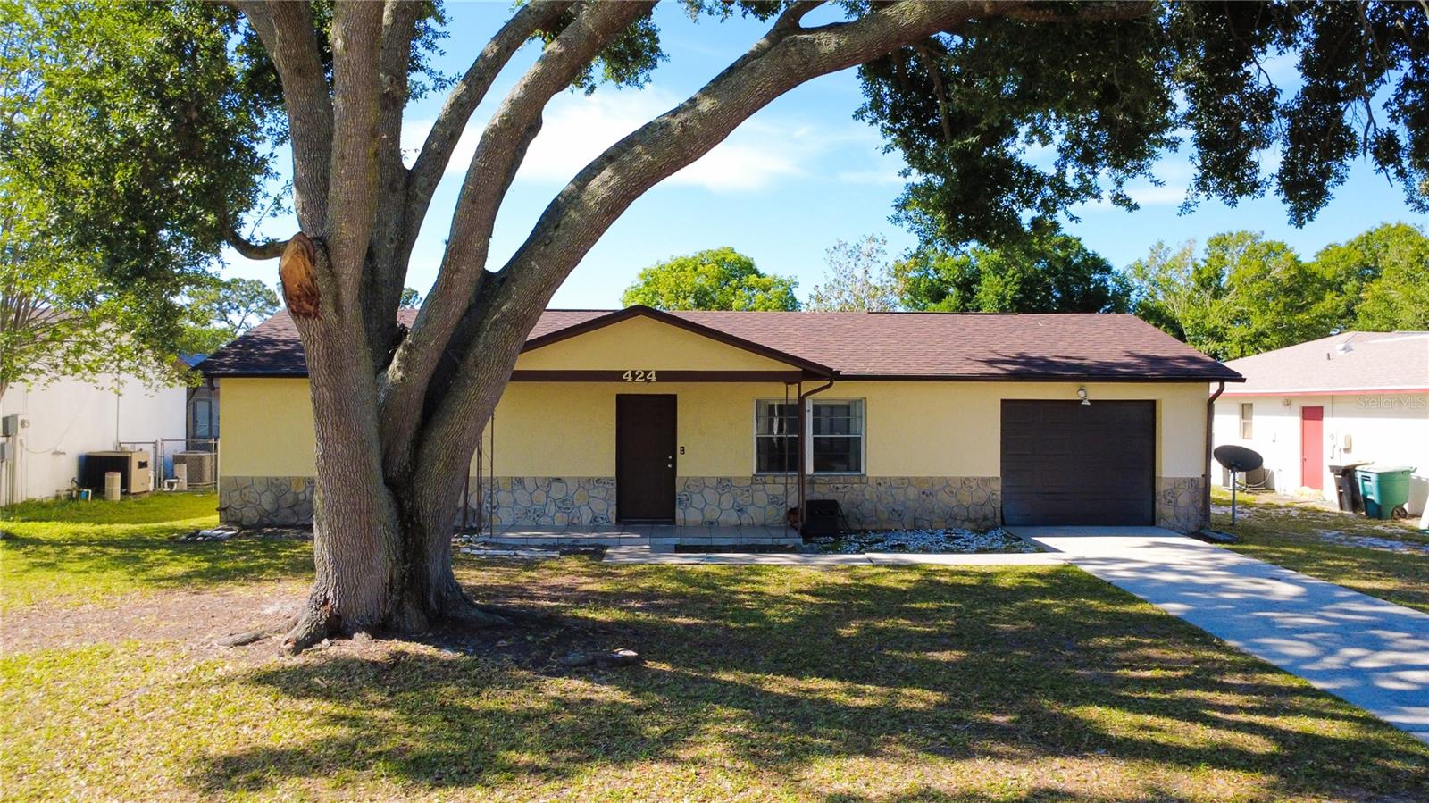424 Cart Ct Property Photo 1
