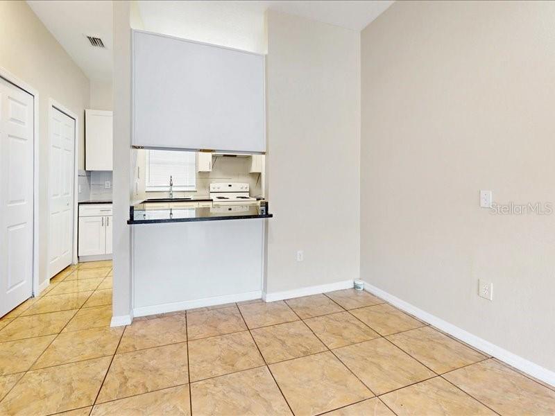 206 Majors Ln #b Property Photo 7