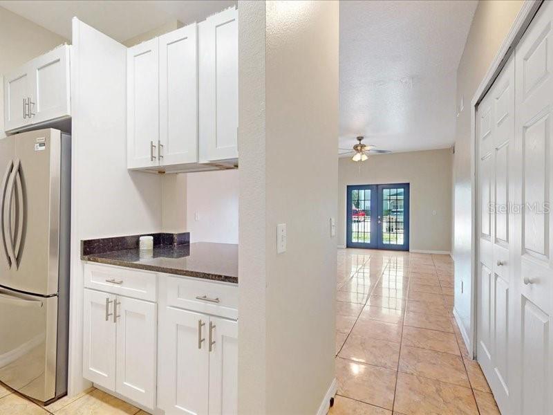 206 Majors Ln #b Property Photo 11