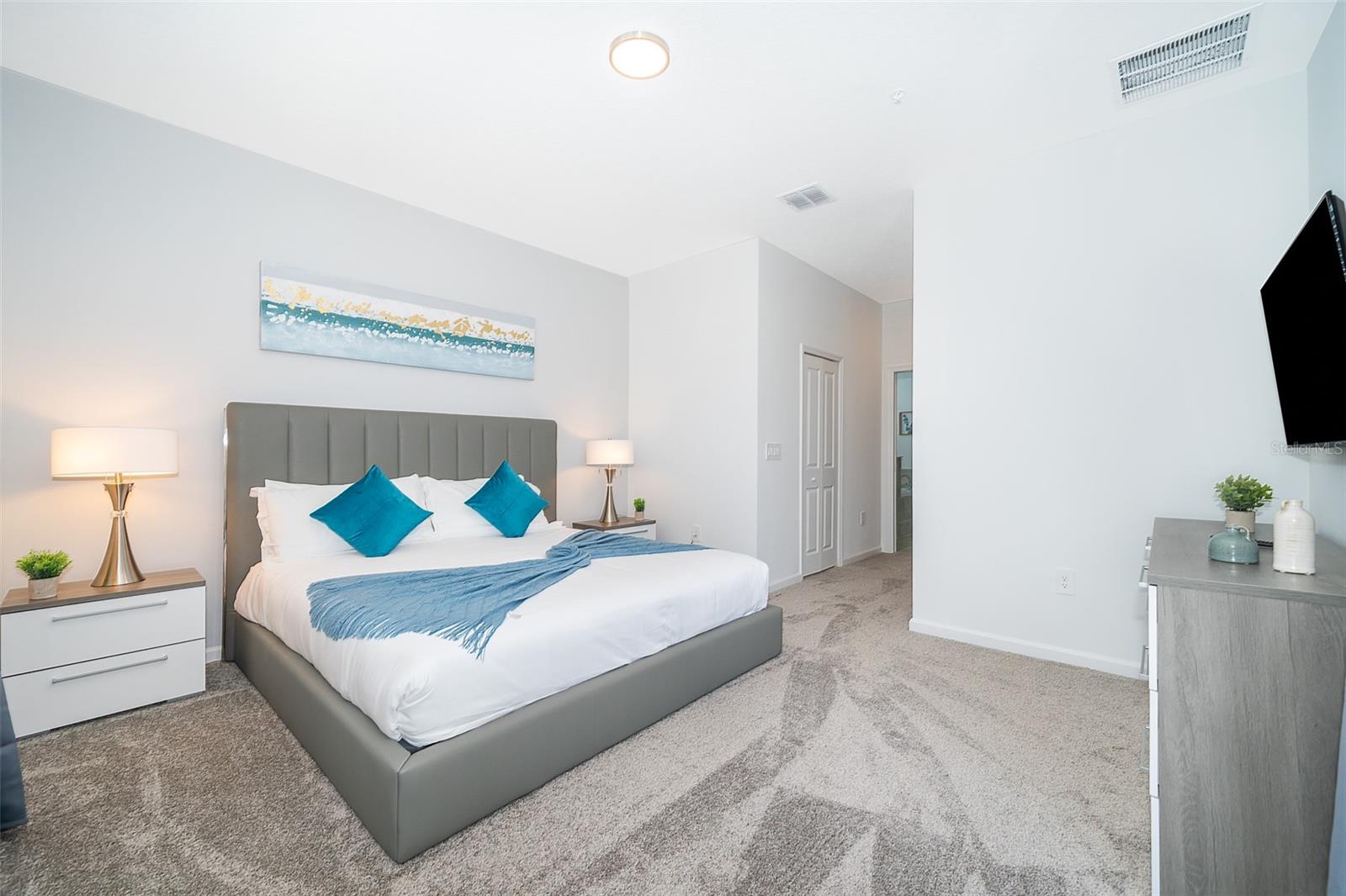 8861 Cabot Cliffs Dr #104 Property Photo 4