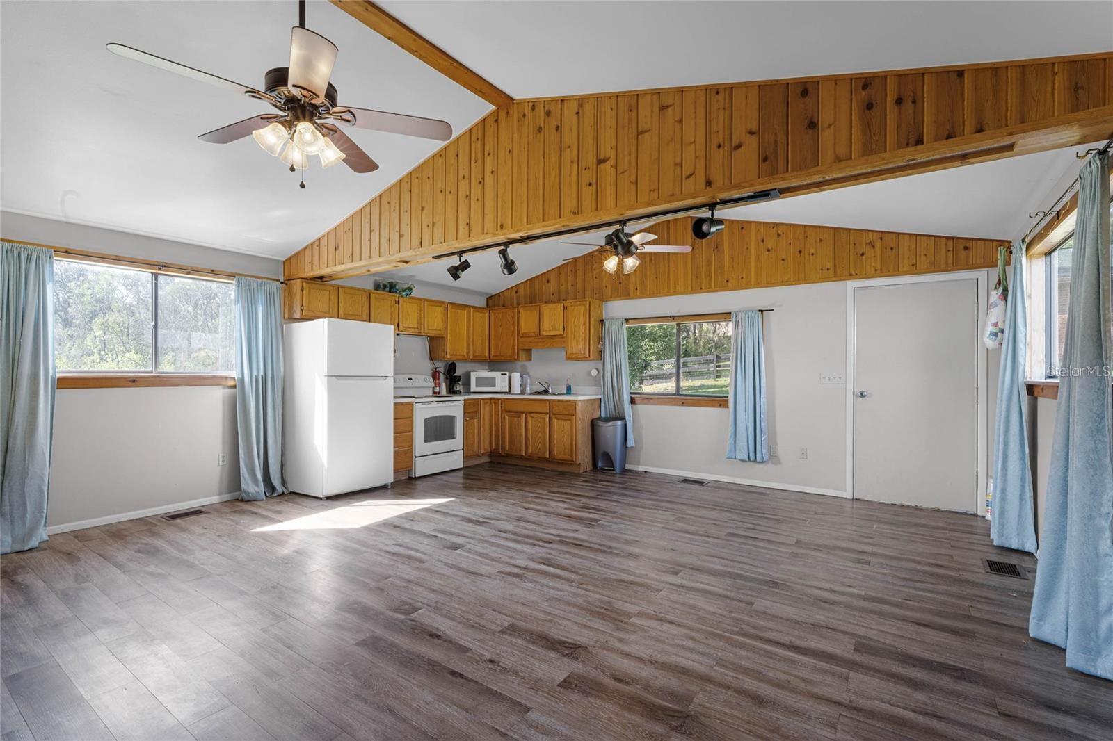 2285 Wilmhurst Rd Property Photo 14