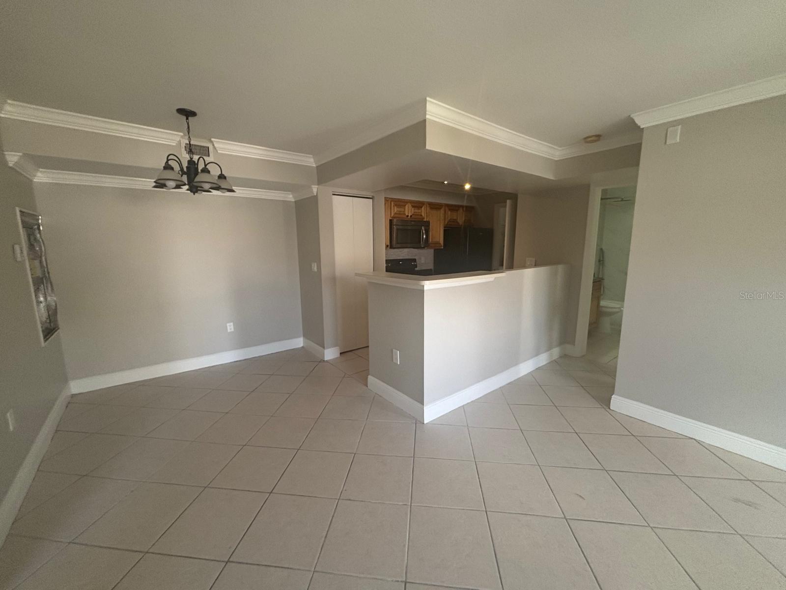 3038 Parkway Blvd #208 Property Photo 4