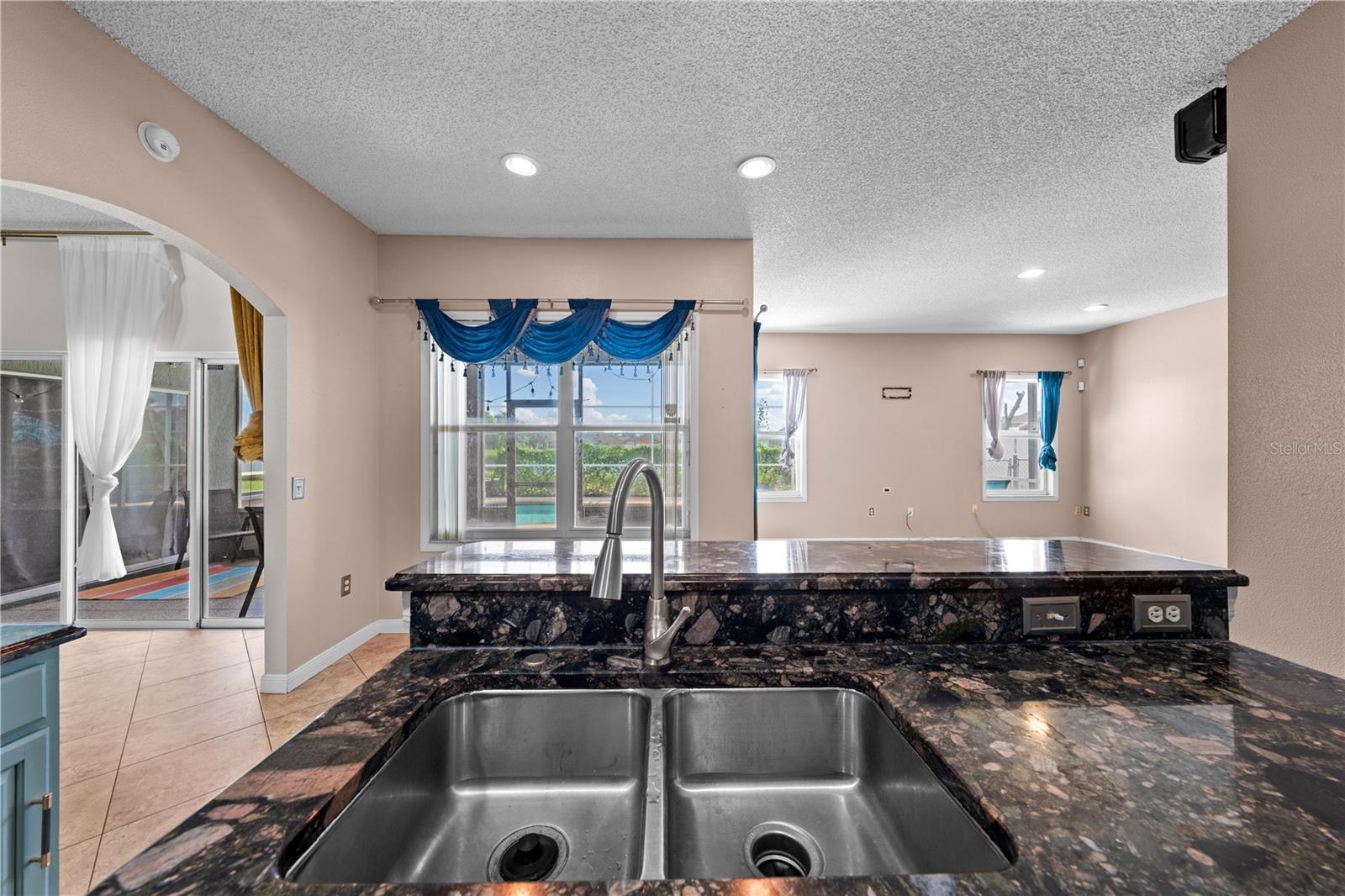 442 Tamarind Parke Ln Property Photo 15