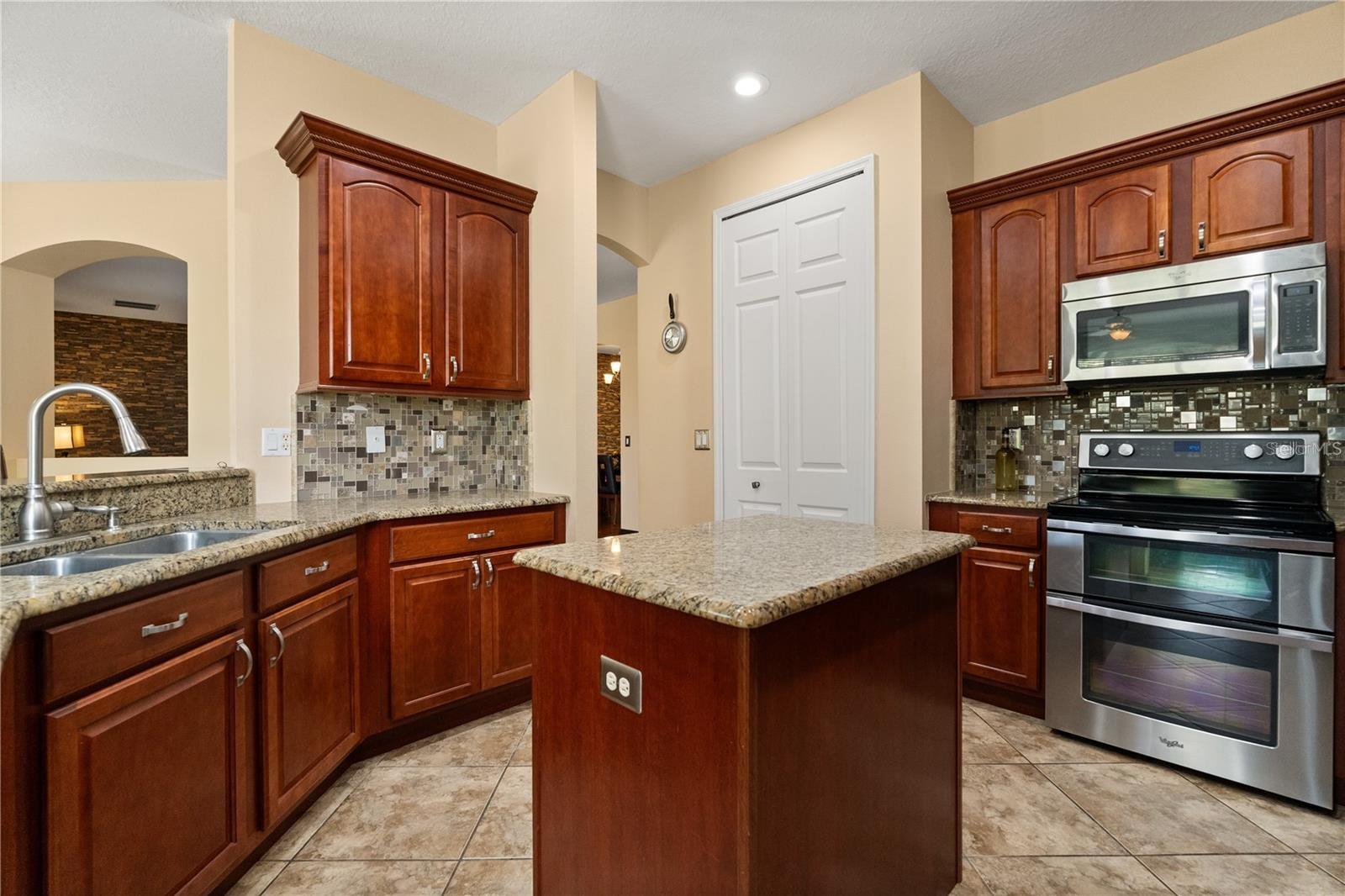 3759 Eagle Isle Cir Property Photo 12
