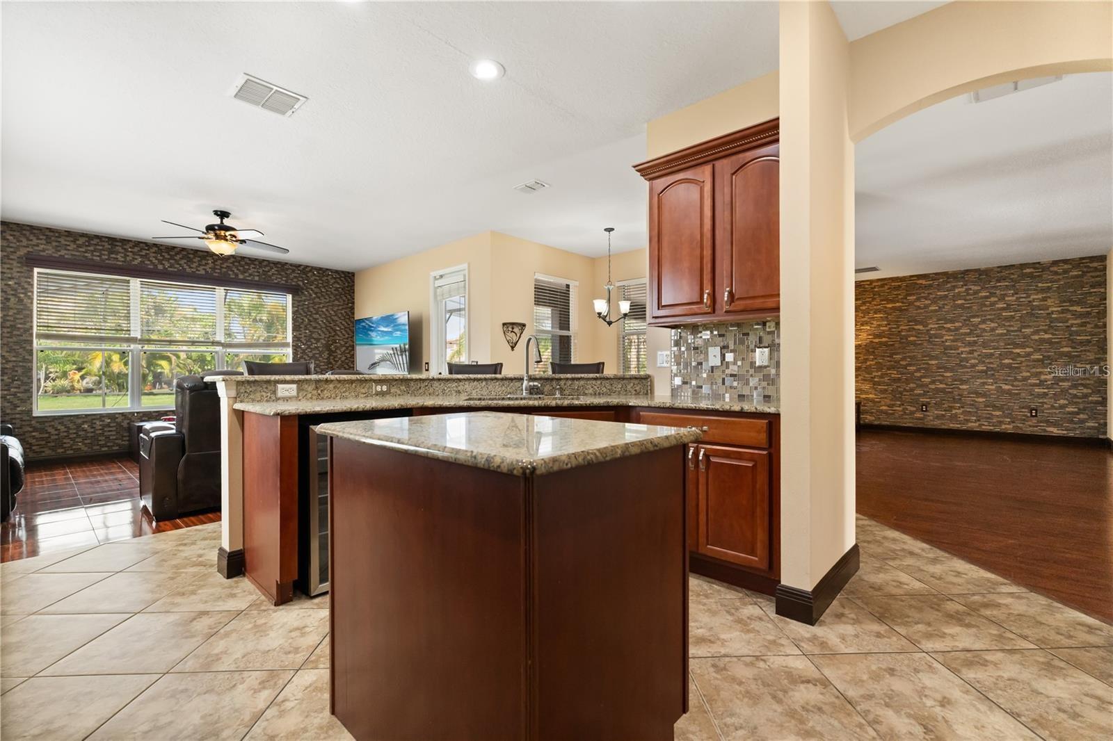 3759 Eagle Isle Cir Property Photo 14