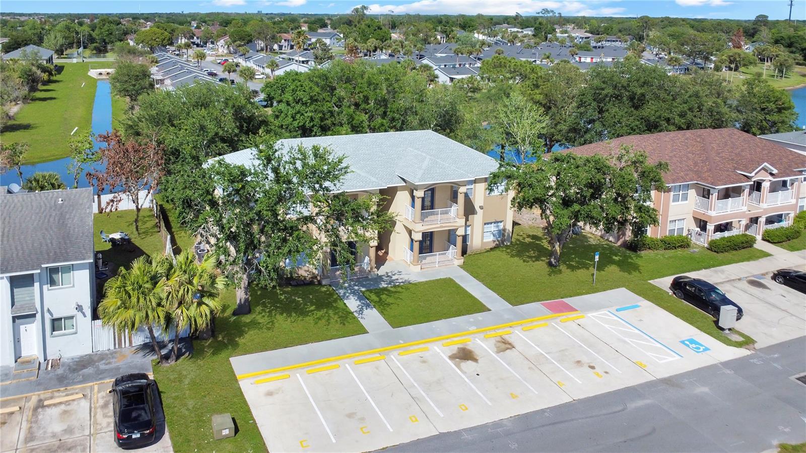 206 Majors Ln #d Property Photo 3
