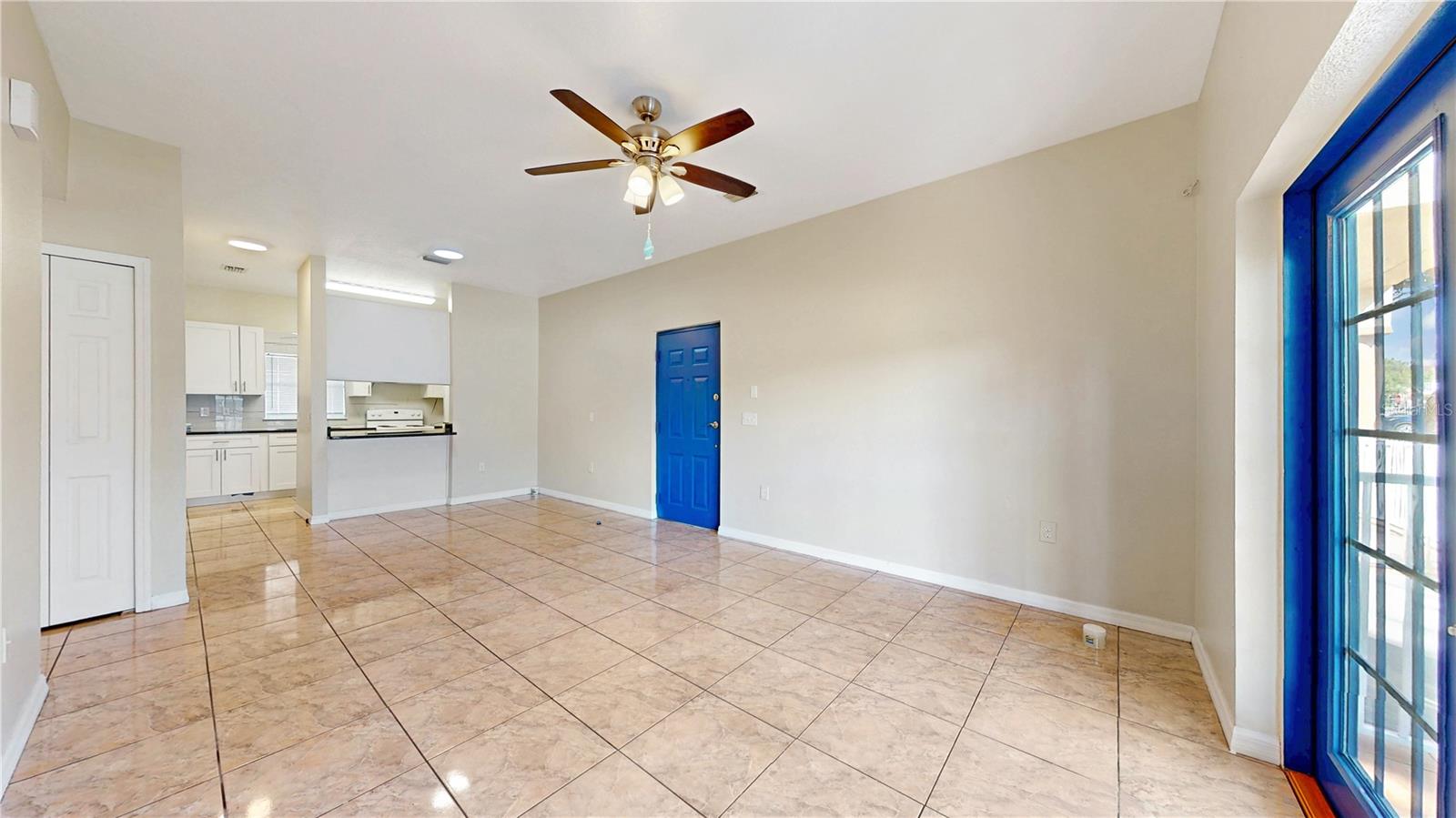 206 Majors Ln #d Property Photo 12