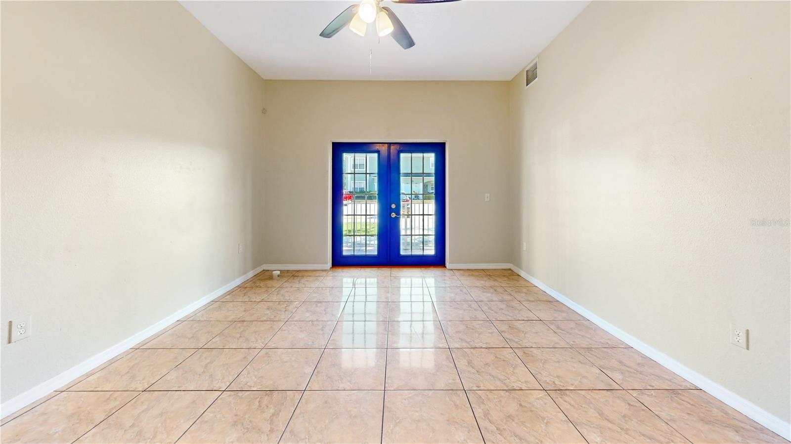 206 Majors Ln #d Property Photo 14