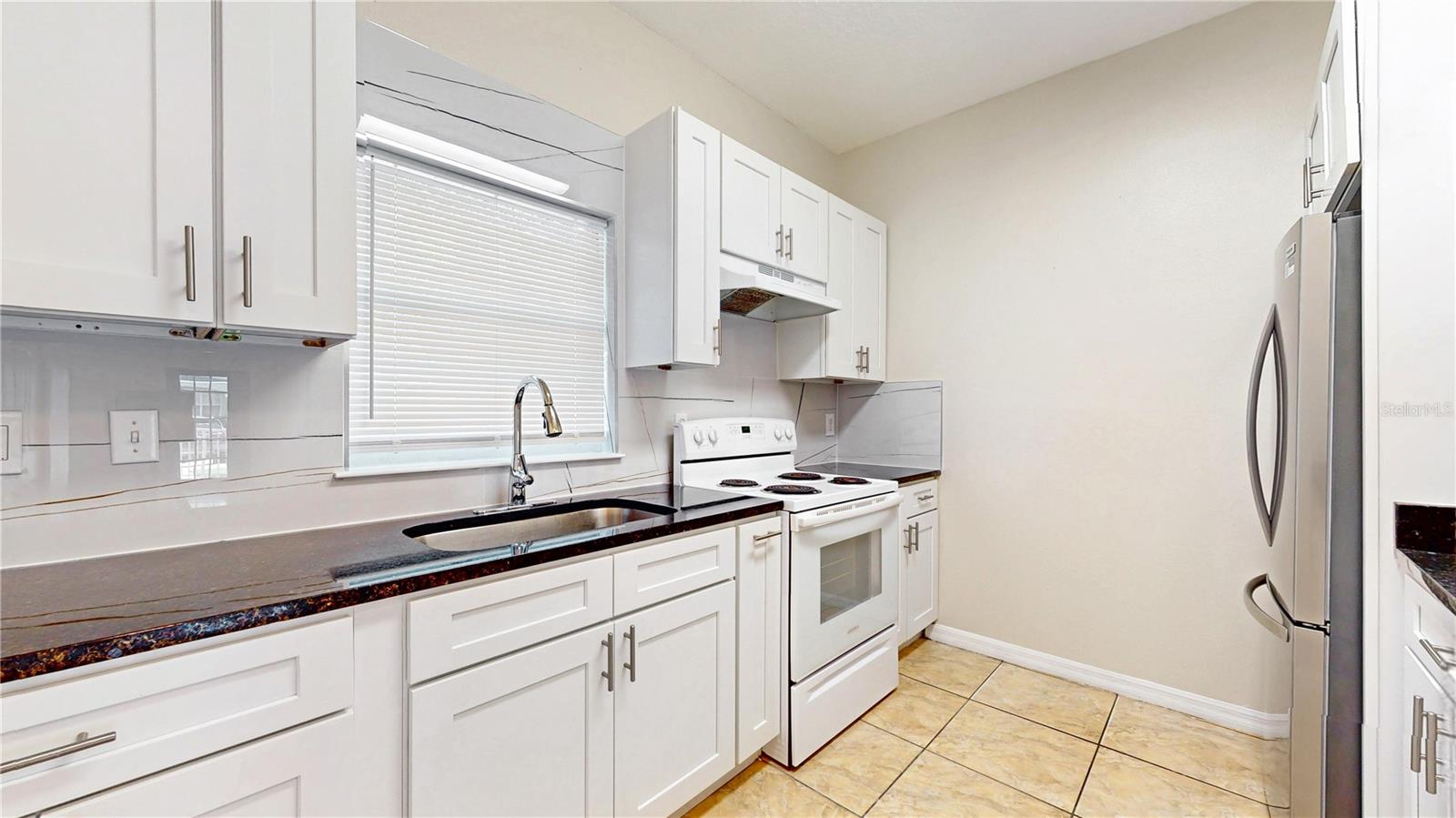 206 Majors Ln #d Property Photo 18
