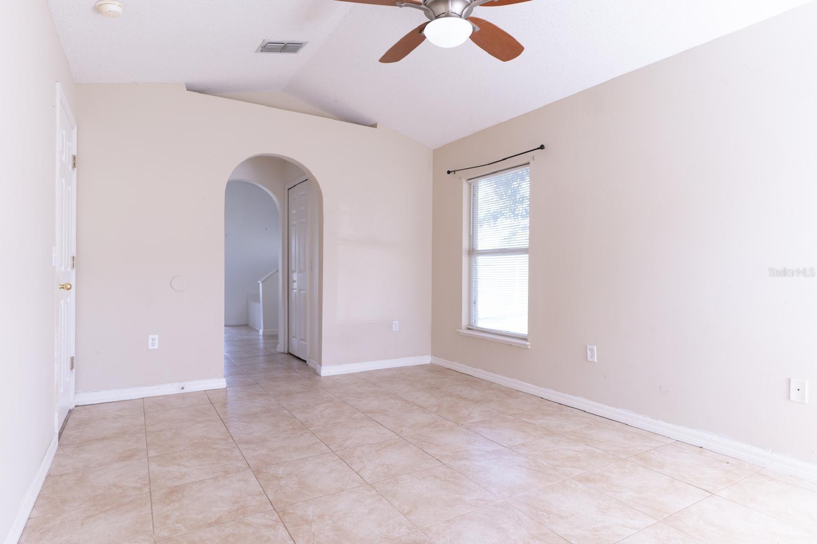 2470 Augusta Way Property Photo 6