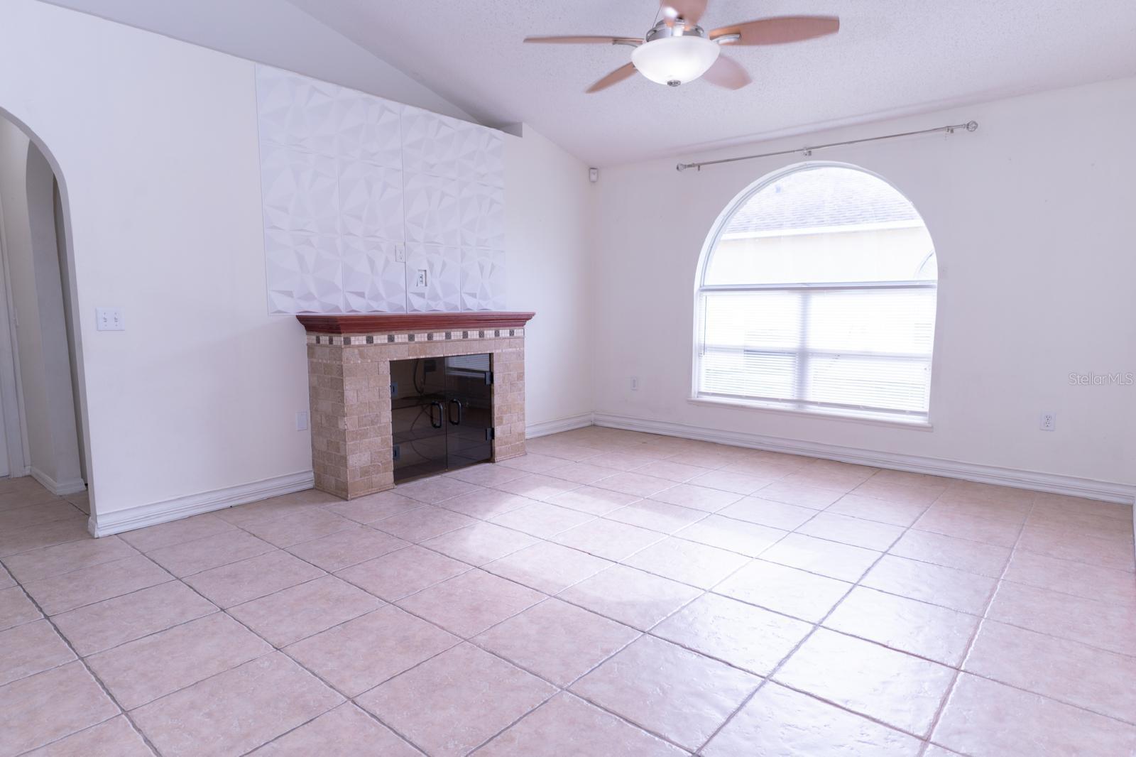 2470 Augusta Way Property Photo 18
