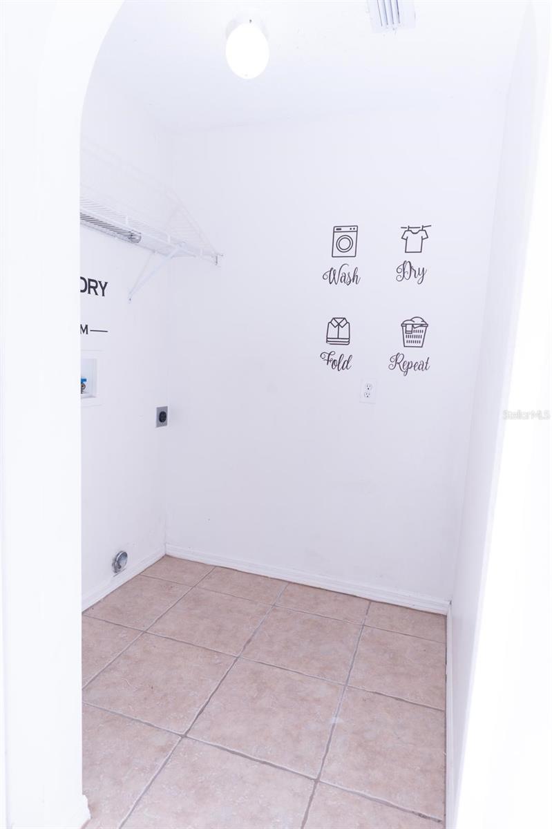 2470 Augusta Way Property Photo 34